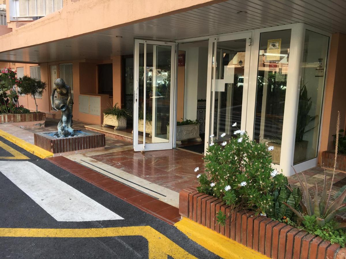 Piso en Alquiler en Benalmádena Costa Exterior foto
